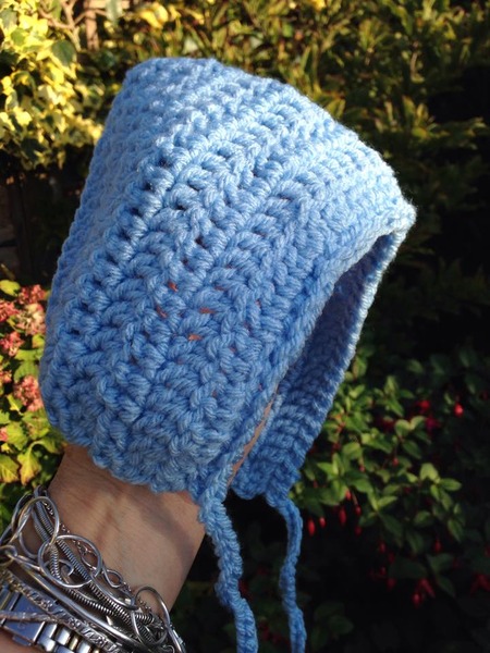 Woolly Hugs. Supporting refugees, lovely crafters and donors, fabulous Mumsnetters we need your help.