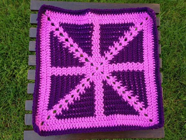 Woolly Hugs. Supporting refugees, lovely crafters and donors, fabulous Mumsnetters we need your help.