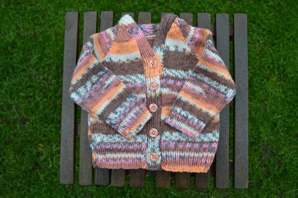 Woolly Hugs. Supporting refugees, lovely crafters and donors, fabulous Mumsnetters we need your help.