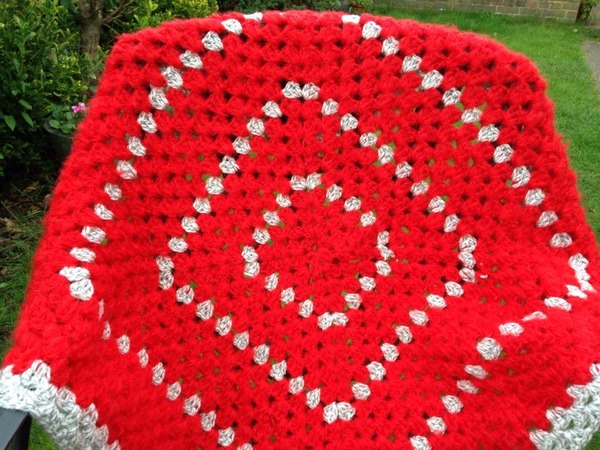 Woolly Hugs. Supporting refugees, lovely crafters and donors, fabulous Mumsnetters we need your help.