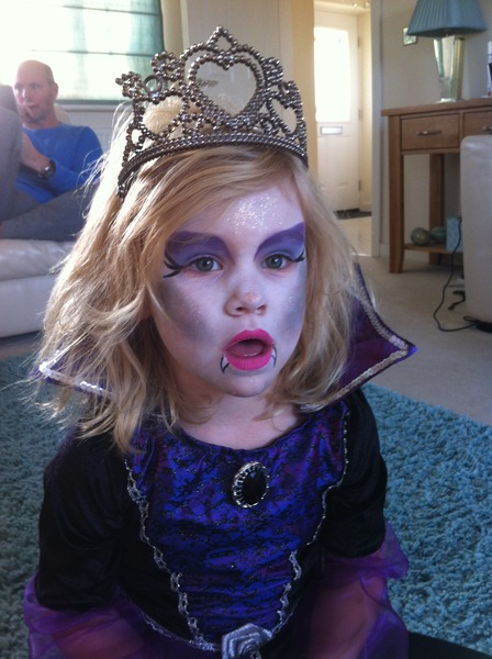 Share your Halloween face painting tips with Snazaroo and post a picture for a chance to win a £300 voucher! NOW CLOSED