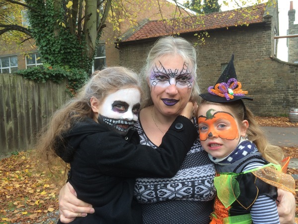 See what Mumsnetters think of Snazaroo facepaint - £300 voucher prize draw for feedback! NOW CLOSED