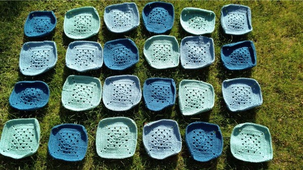 Woolly Hugs. Supporting refugees, lovely crafters and donors, fabulous Mumsnetters we need your help.