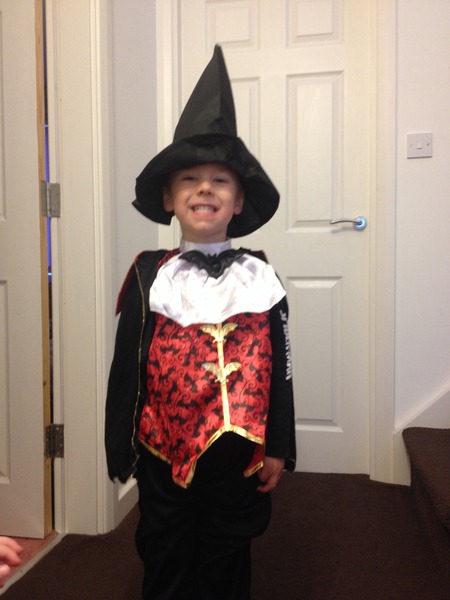 Share pictures of your witches and wizards from this Halloween to win Worst Witch goodies, Halloween choices and £50 Amazon vouchers.