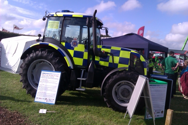 Knob throttlers form an orderly queue   at Blossom Hill Cottage! Discuss the Archers on the Official Thread