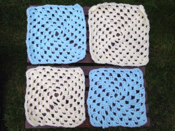 Woolly Hugs. Supporting refugees, lovely crafters and donors, fabulous Mumsnetters we need your help.