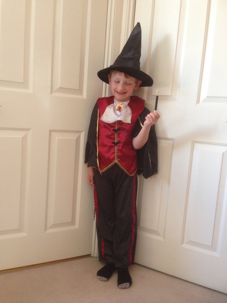 Share pictures of your witches and wizards from this Halloween to win Worst Witch goodies, Halloween choices and £50 Amazon vouchers.