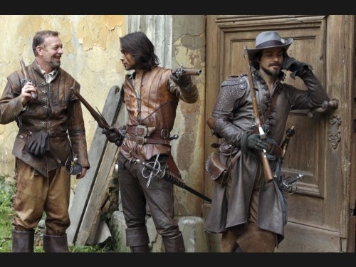 Swagger Inn Thread 114: Grab a cake off the trolley and the musketeer of your fancy <nto>