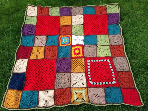 Woolly Hugs. Supporting refugees, lovely crafters and donors, fabulous Mumsnetters we need your help.