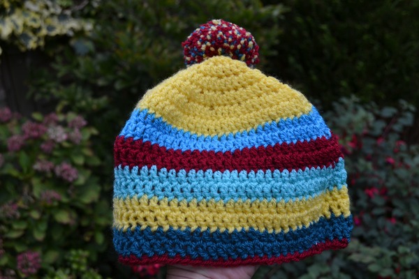 Woolly Hugs. Supporting refugees, lovely crafters and donors, fabulous Mumsnetters we need your help.