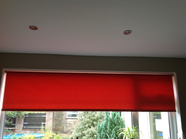 Has anyone ever hung a very wide roller blind?