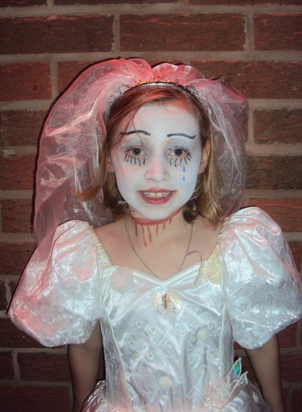 Share your Halloween face painting tips with Snazaroo and post a picture for a chance to win a £300 voucher! NOW CLOSED