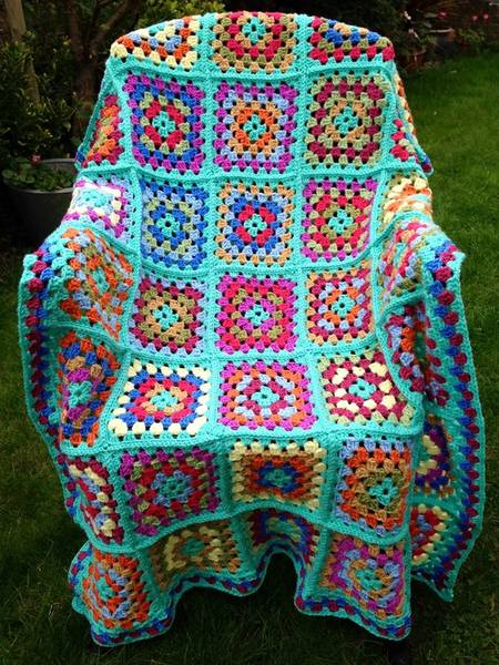 Woolly Hugs. Supporting refugees, lovely crafters and donors, fabulous Mumsnetters we need your help.