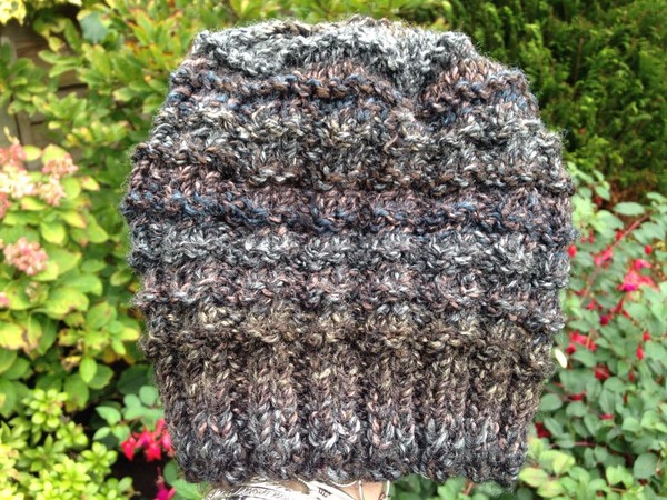 Woolly Hugs. Supporting refugees, lovely crafters and donors, fabulous Mumsnetters we need your help.