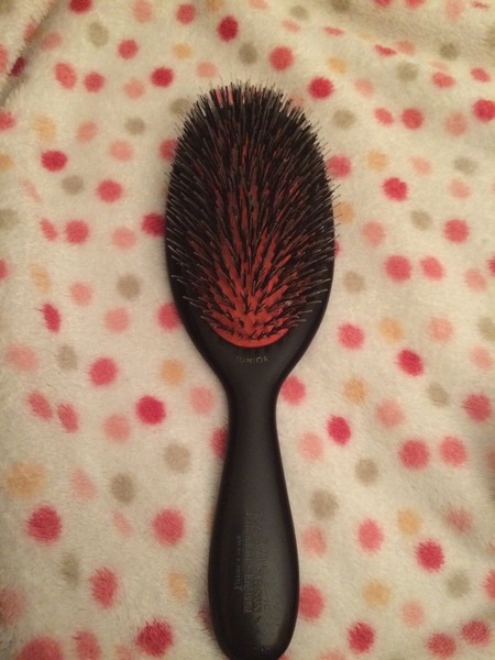 What kind of hairbrush do I need for my thick wavy hair?