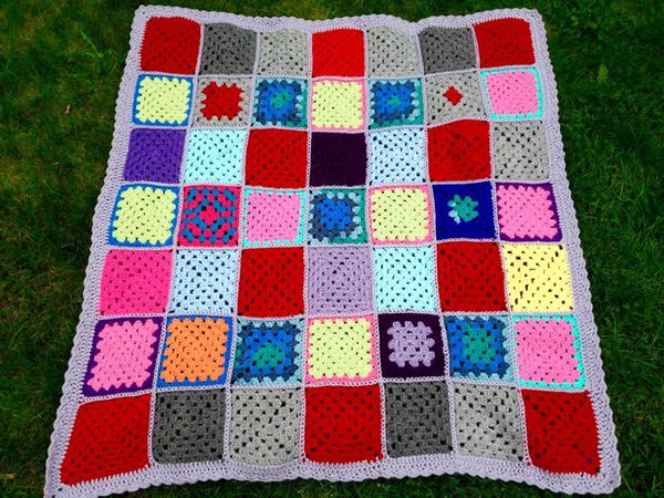 Woolly Hugs. Supporting refugees, lovely crafters and donors, fabulous Mumsnetters we need your help.