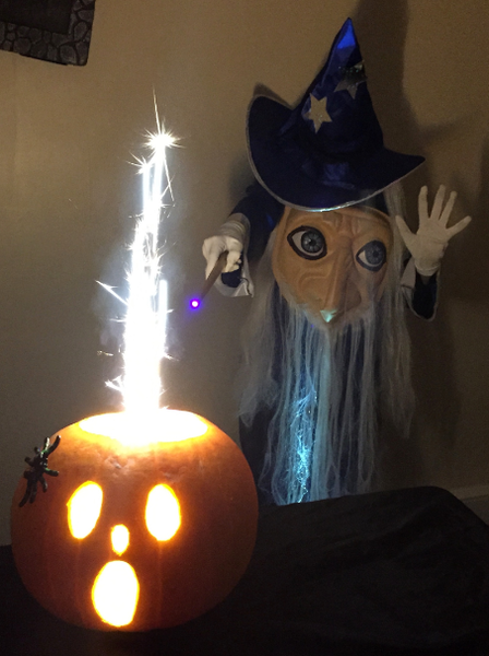 Share pictures of your witches and wizards from this Halloween to win Worst Witch goodies, Halloween choices and £50 Amazon vouchers.