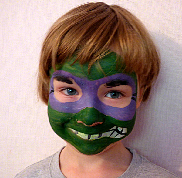 See what Mumsnetters think of Snazaroo facepaint - £300 voucher prize draw for feedback! NOW CLOSED