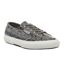 Which Runners/Trainers? Photos attached :)