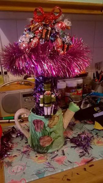 To think that after all the FB glittery shite threads, we need an FB Xmas shite thread?