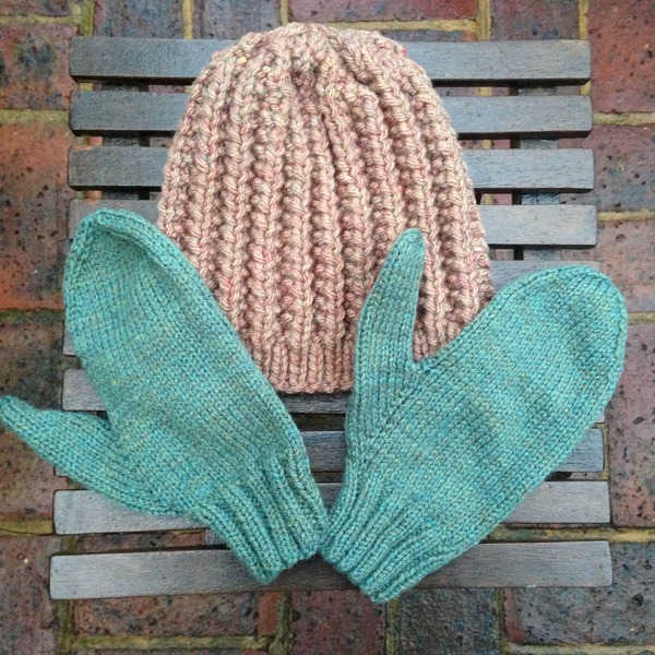 Woolly Hugs. Supporting refugees, lovely crafters and donors, fabulous Mumsnetters we need your help.