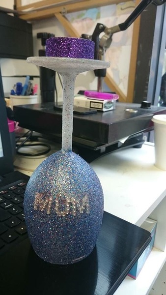 To think that after all the FB glittery shite threads, we need an FB Xmas shite thread?