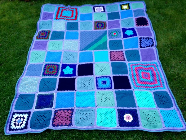 Woolly Hugs. Supporting refugees, lovely crafters and donors, fabulous Mumsnetters we need your help.