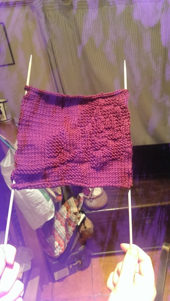 Woolly Hugs...We are making a blanket for RubbishMantra : Lovely donors and crafters, we need your help.