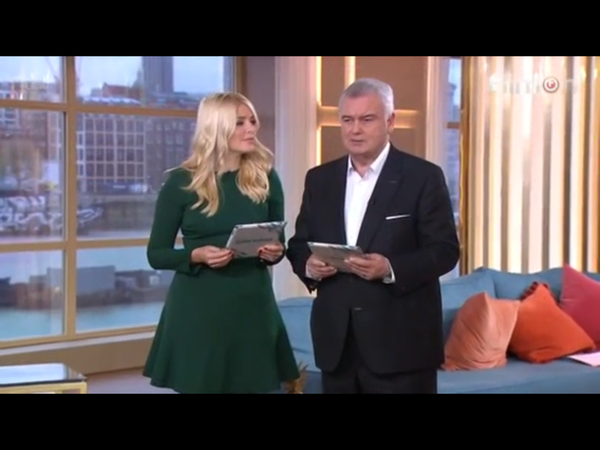 Holly's green dress on This Morning today