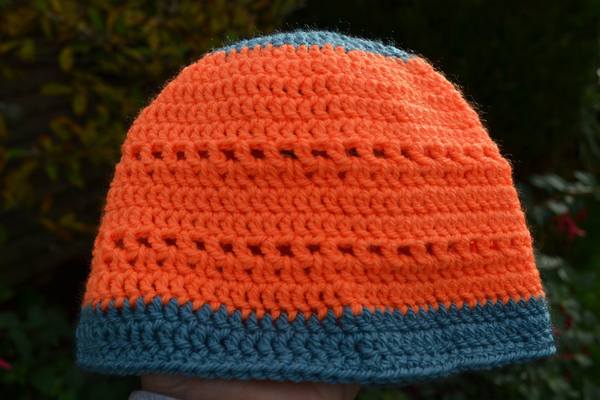 Woolly Hugs. Supporting refugees, lovely crafters and donors, fabulous Mumsnetters we need your help.