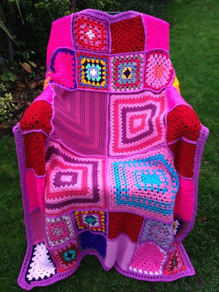 Woolly Hugs. Supporting refugees, lovely crafters and donors, fabulous Mumsnetters we need your help.