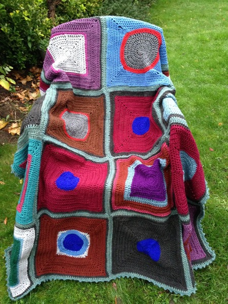 Woolly Hugs. Supporting refugees, lovely crafters and donors, fabulous Mumsnetters we need your help.