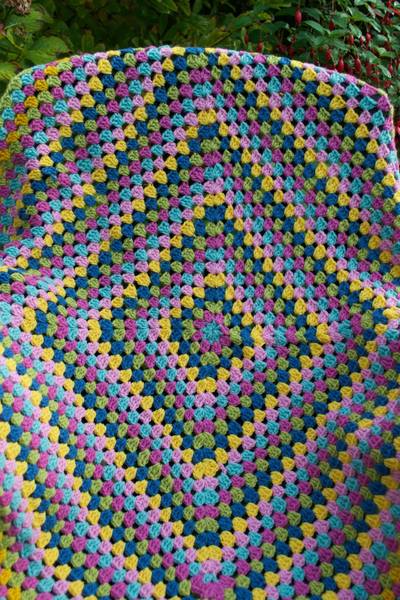 Woolly Hugs. Supporting refugees, lovely crafters and donors, fabulous Mumsnetters we need your help.