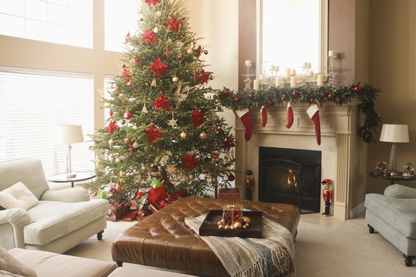 WIN a real Christmas tree with a stand and free delivery! [CLOSED]