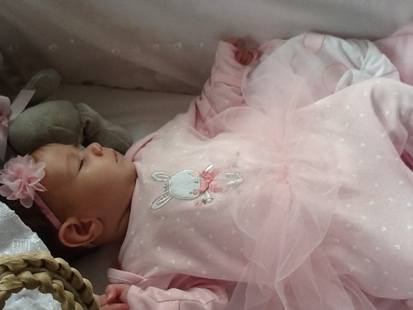 August 2015. It's all about food consumption and late nights at Bar Mugabe Nights