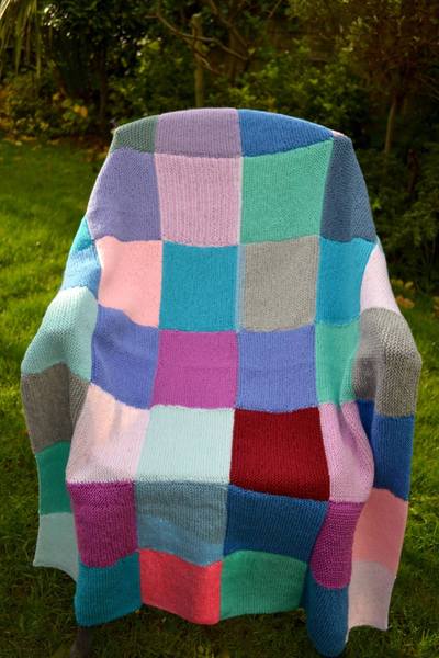 Woolly Hugs. Supporting refugees, lovely crafters and donors, fabulous Mumsnetters we need your help.