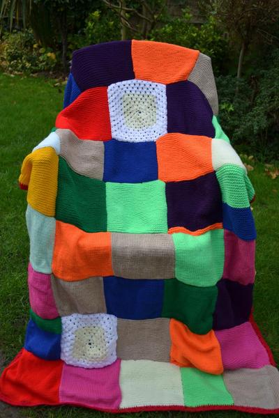 Woolly Hugs. Supporting refugees, lovely crafters and donors, fabulous Mumsnetters we need your help.