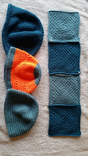 Woolly Hugs. Supporting refugees, lovely crafters and donors, fabulous Mumsnetters we need your help.