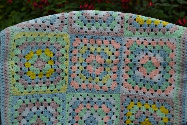 Woolly Hugs. Supporting refugees, lovely crafters and donors, fabulous Mumsnetters we need your help.