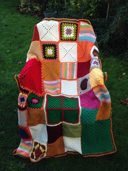 Woolly Hugs. Supporting refugees, lovely crafters and donors, fabulous Mumsnetters we need your help.