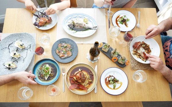 Win a SILVER BELL meal box for 4 worth up to £100! #BestEnfieldXmas - NOW CLOSED