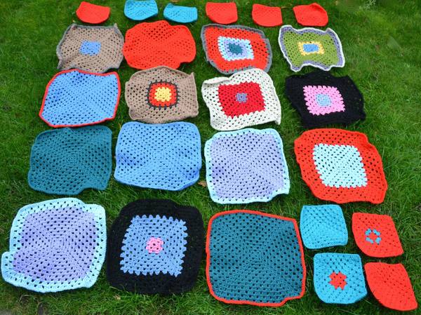 Woolly Hugs. Supporting refugees, lovely crafters and donors, fabulous Mumsnetters we need your help.