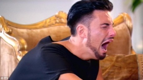 X FACTOR- The LIVE shows start this Sat/Sun, 8pm. But there is no Hallowe'en theme..