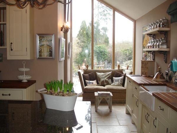 Vaulted ceiling? Flat ceiling? What would you do?