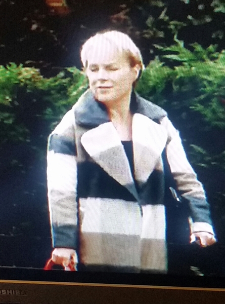 Sally's coat tonight in corrie ?