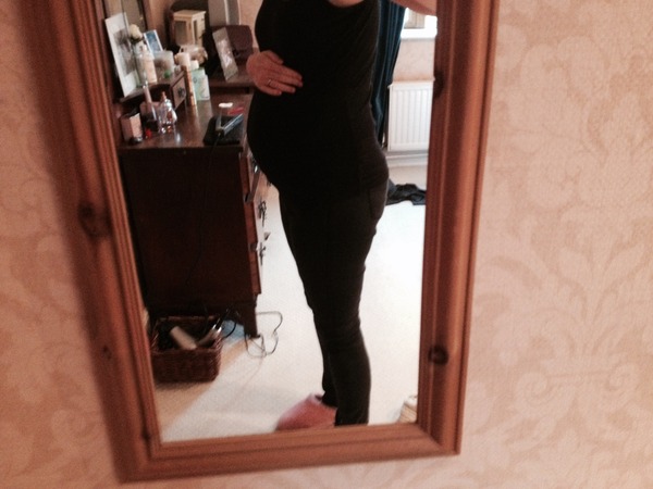 March 2016 Babies!! Thread #7 The one where we all say.... "Stay put Flump!!"