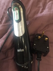 To ask if anyone who has a braun handblender can check the plug for me?