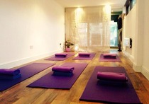 wanna talk all things yoga with me??!!!