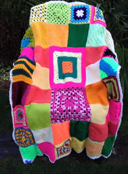 Woolly Hugs. Supporting refugees, lovely crafters and donors, fabulous Mumsnetters we need your help.