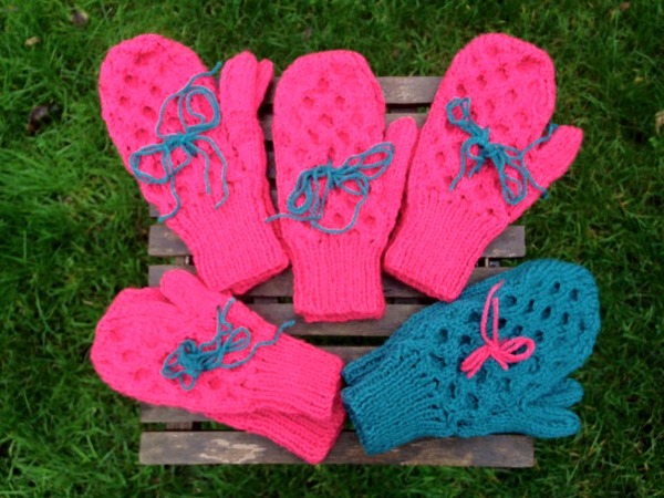 Woolly Hugs. Supporting refugees, lovely crafters and donors, fabulous Mumsnetters we need your help.